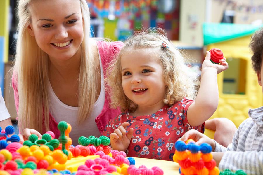 Что умеет делать ребенок в возрасте четырех лет?